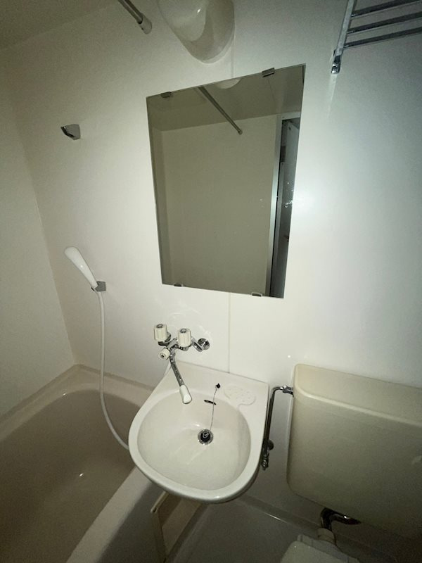 ヒルズコート海岸通の洗面所