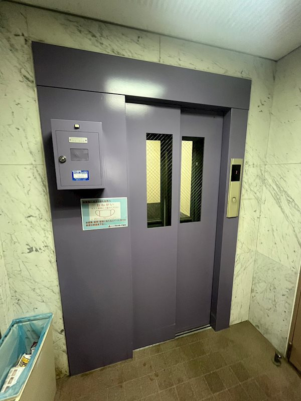 ヒルズコート海岸通の外観