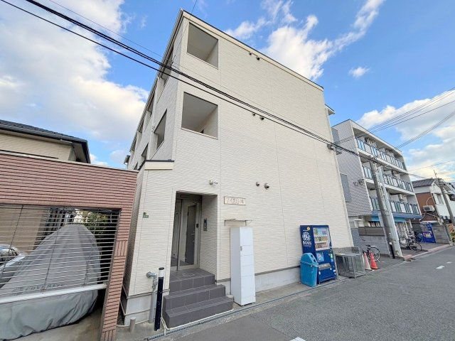 ノイヴェル小松の外観