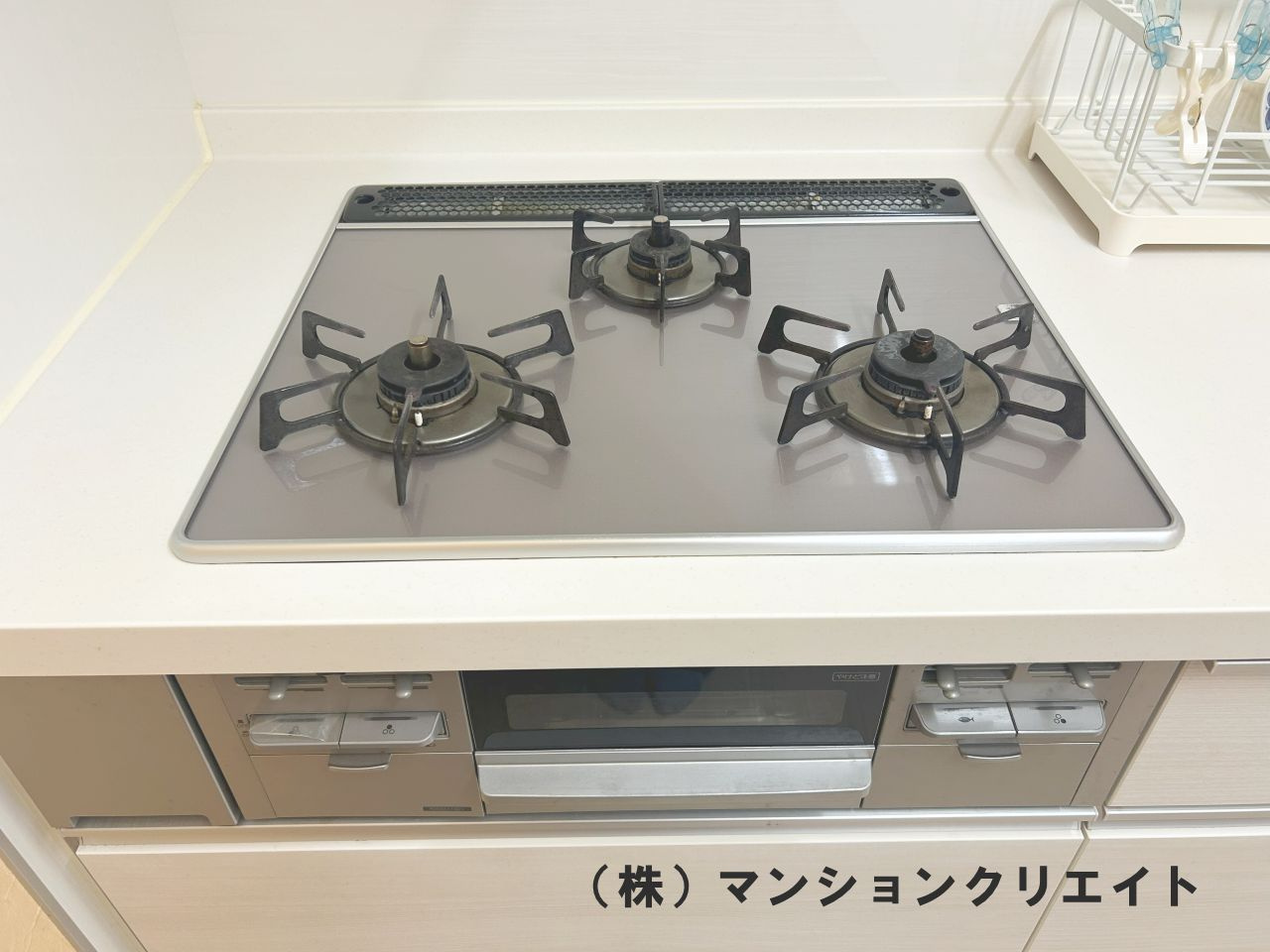 福井ダイカンプラザのキッチン|３口ガスコンロ（グリル付き）