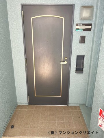 福井ダイカンプラザの玄関|外玄関