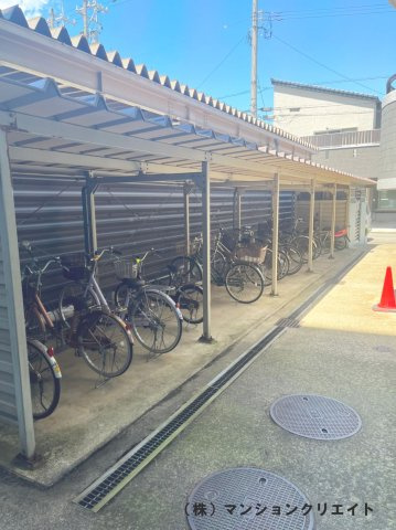 福井ダイカンプラザの駐輪場