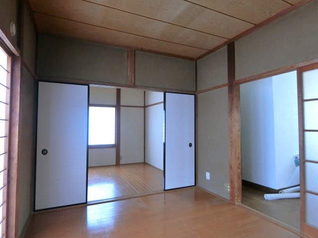 関内貸家７号棟の洋室