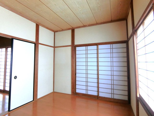 関内貸家７号棟の洋室