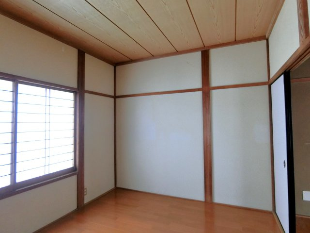 関内貸家７号棟の洋室