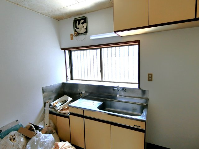 関内貸家７号棟のキッチン