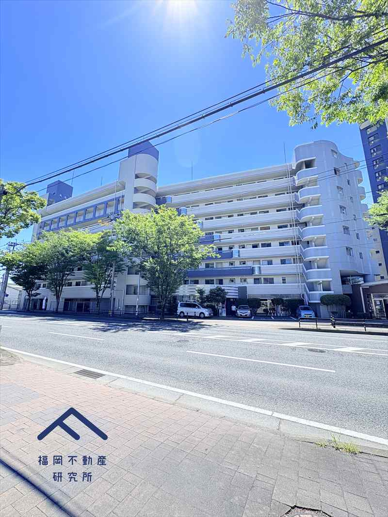 ロワールマンションアール板付弐番館の外観