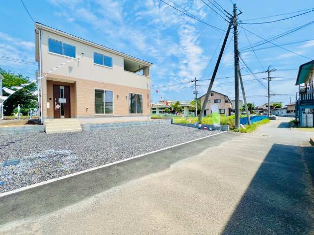 伊勢崎市上泉町の前面道路含む現地写真|車の通りも少なく駐車も楽々♪