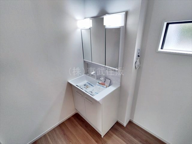 【独立洗面台】 | 川越市今成１期　全５棟　２号棟 | 忙しい朝に便利なシャワー付き洗面台