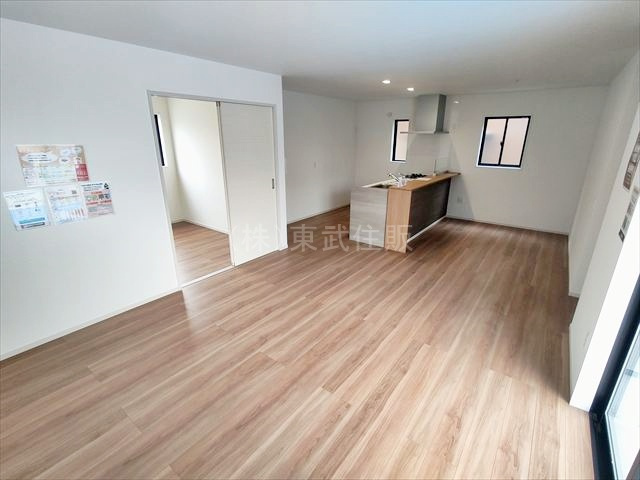 【居間・リビング】 | 川越市今成１期　全５棟　２号棟 | 日当たりの良いリビングダイニングです