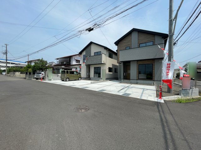 新築戸建・建売　福島市笹木野4期　全2棟の前面道路含む現地写真