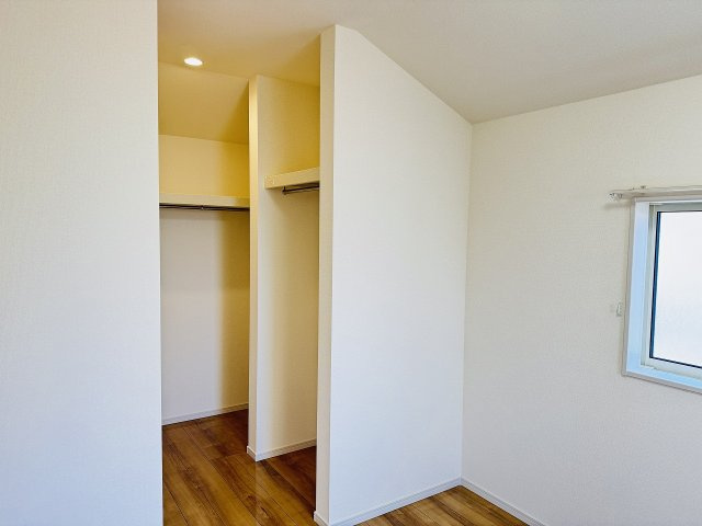 八王子市　川口町　中古戸建ての収納|～オープンタイプのウォークインクローゼット～