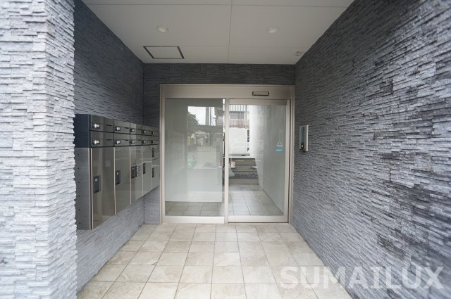 熊本市東区月出１丁目の賃貸マンションのエントランス