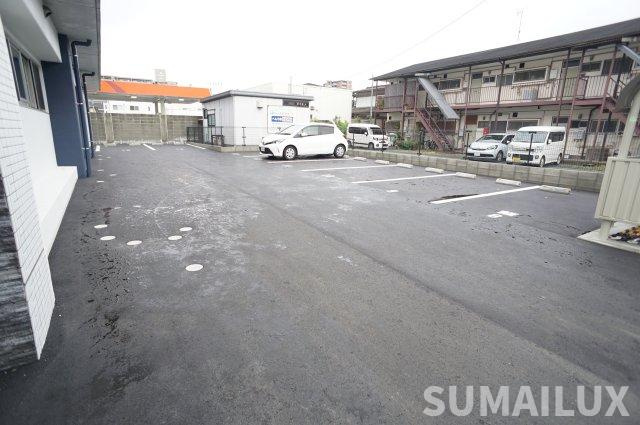 熊本市東区月出１丁目の賃貸マンションの駐車場