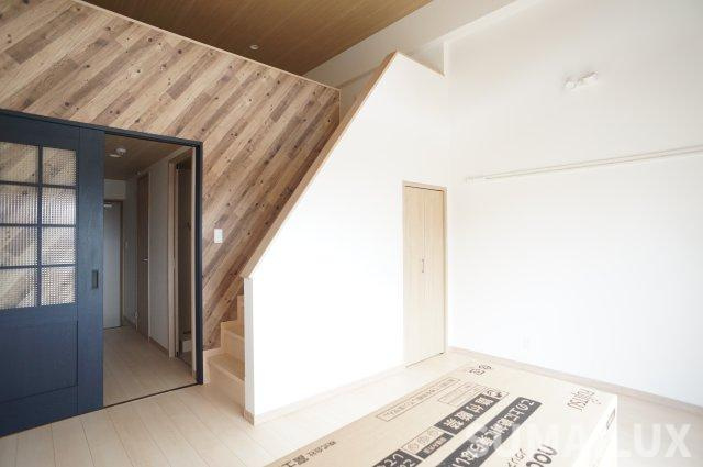 熊本市東区月出１丁目の賃貸マンションの居間・リビング