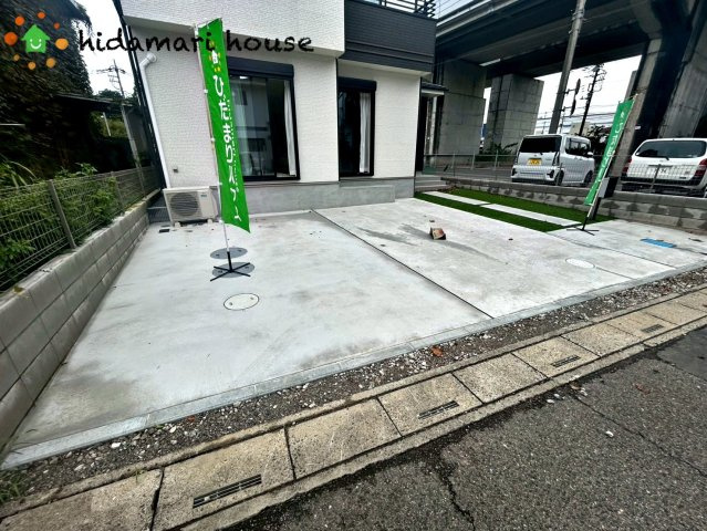 伊奈町小室　新築戸建　ハートフルタウン01の駐車場