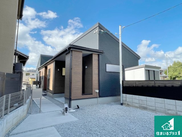 現地説明会開催　木津川市加茂町里廻り道　新築一戸建ての外観|お客様に長く安心して住んでいだだける事にこだわった家づくり！住んでからのアフターサービスにもしっかりと取り組んでいます！