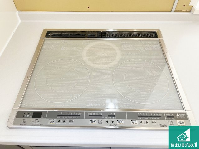 現地説明会開催　木津川市加茂町里廻り道　新築一戸建ての設備|火を使わないので、安心なＩＨコンロ！でこぼこが無い構造なので、掃除もしやすく清潔に保てます！