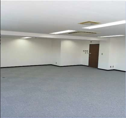 渡辺ビルの玄関