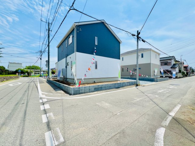 伊勢崎市上泉町の前面道路含む現地写真|車の通りも少なく駐車も楽々♪