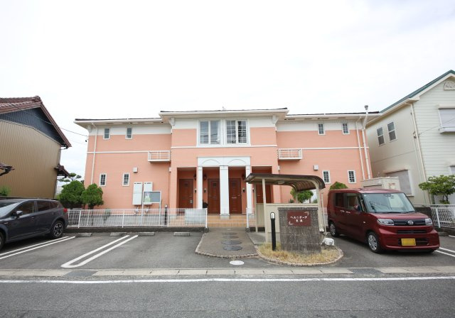 ベル☆デーア 東海の駐車場