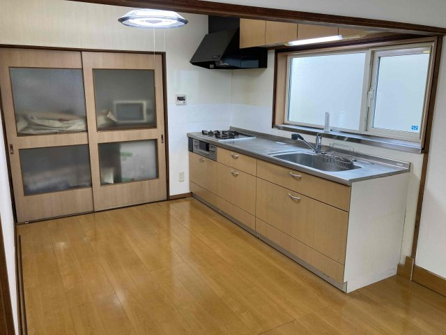 伊達市西浜町107-88戸建のキッチン