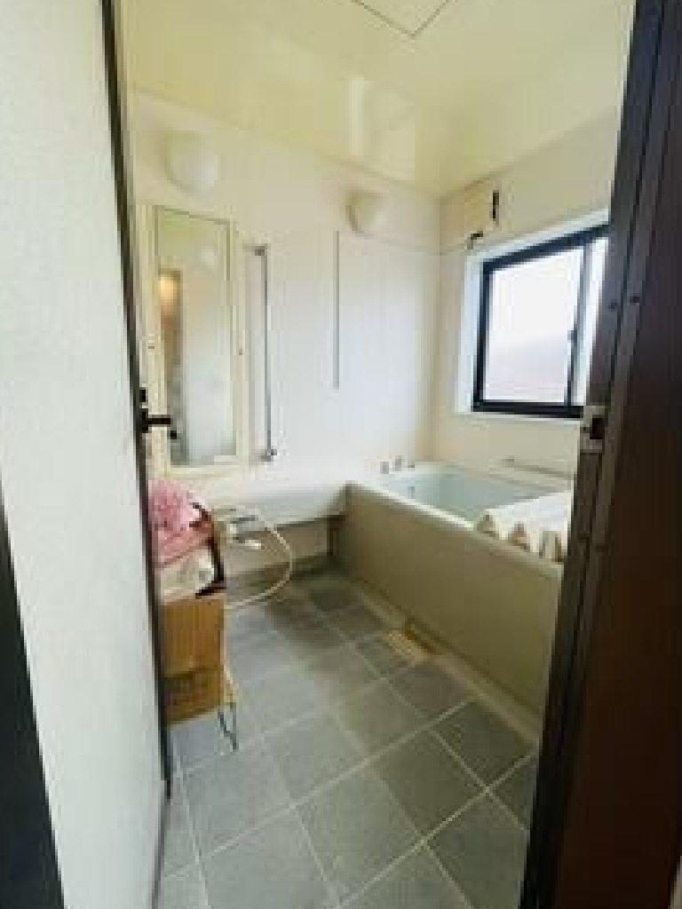 売店舗付き住宅　結城市結城の浴室