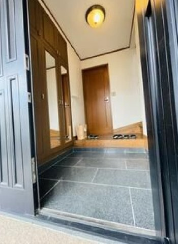 売店舗付き住宅　結城市結城の玄関