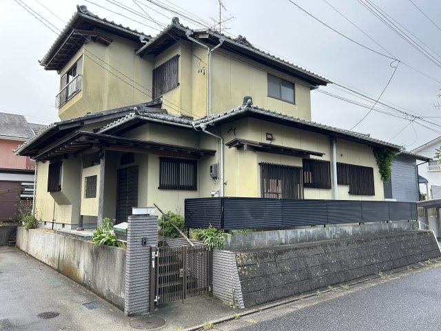 中央台飯野三丁目　6LDK　中古住宅
