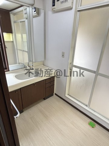 【6DK】遠野町滝内城【駐車場4台可能】の独立洗面台|洗面