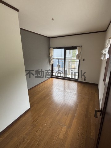 【6DK】遠野町滝内城【駐車場4台可能】の洋室|２F西側洋室