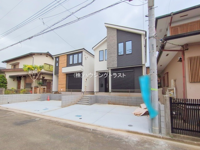 仲介手数料無料　KEIAI Grace 所沢市中新井9期　全2棟の前面道路含む現地写真