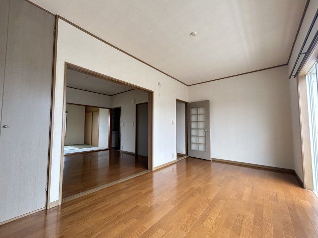 サンハイムAの居間・リビング