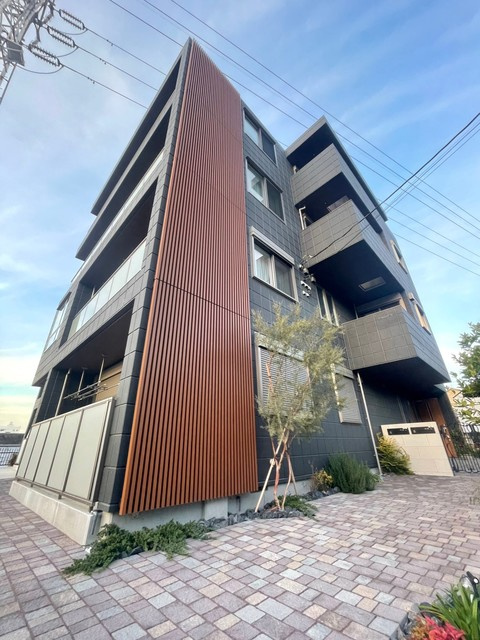 ＧＬＡＮＲＵＨＥの外観