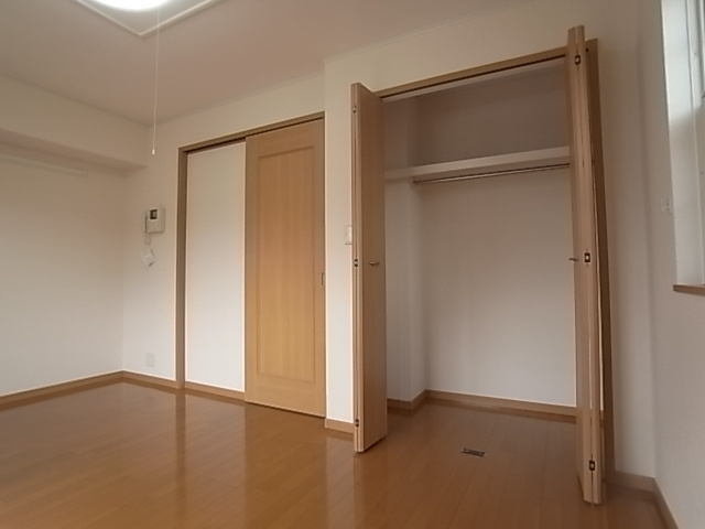 神戸市北区鈴蘭台北町６丁目のアパートの収納|クローゼット