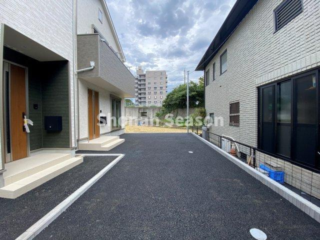 【前面道路含む現地写真】 | 小田急小田原線「秦野」駅から徒歩17分のこちらのお住まいで新生活をスタートしませんか♪