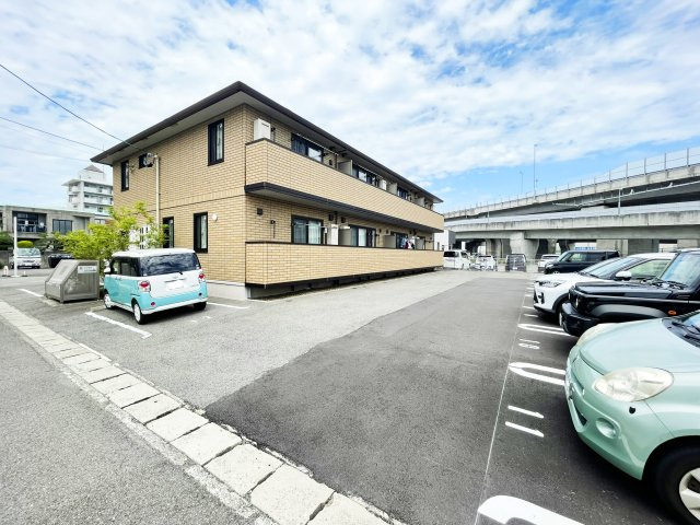 イーグレットの駐車場