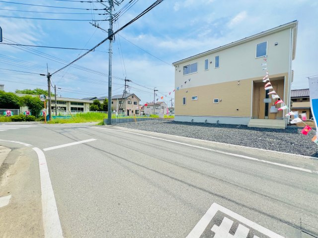 伊勢崎市上泉町の前面道路含む現地写真|車の通りも少なく駐車も楽々♪
