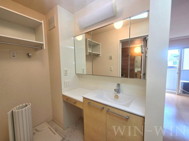 コンフォールの独立洗面台