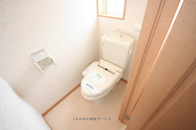 【トイレ】 | サンパティーク・ロジュマンＤ | コンパクトで使いやすいトイレです
サンパティークロジュマンD棟　203号室　平成21年4月23日