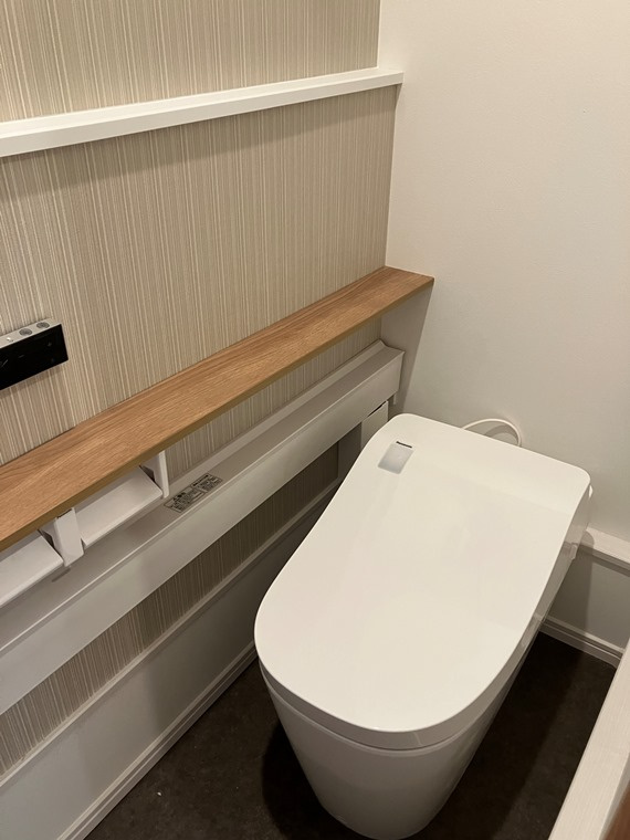 野方戸建のトイレ