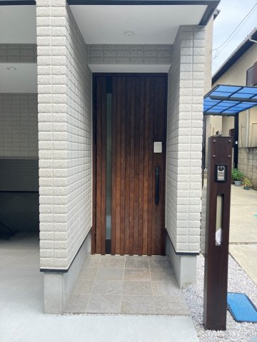 野方戸建のエントランス