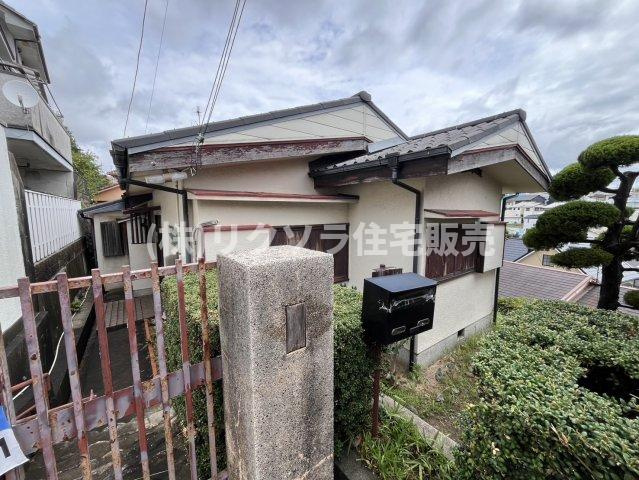 末広町　中古一戸建ての外観|新しい生活にいかがでしょうか？外観はお住まいの顔になります。こだわりたいポイントですね。外壁塗装や屋根塗装のご相談も承っております。
■現地内覧・資金計画相談・住宅ローン相談もお問合せ受付中■