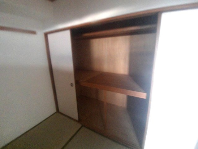 中西駅前ビルの収納