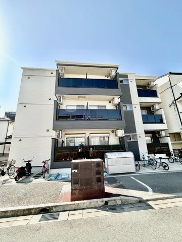 GRANDIR吹田の外観