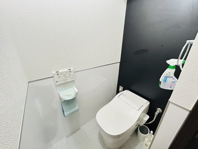 宜野湾市真志喜２丁目の中古マンションのトイレ