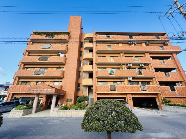 宜野湾市真志喜２丁目の中古マンションの外観