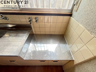 上坂部貸家のキッチン