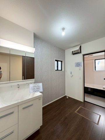 ーBloomーブルームー小倉南区田原3丁目1期　【小倉南区　新築戸建て】の脱衣所|洗面脱衣室は窓もあり換気できます♪【小倉南区　新築戸建て】