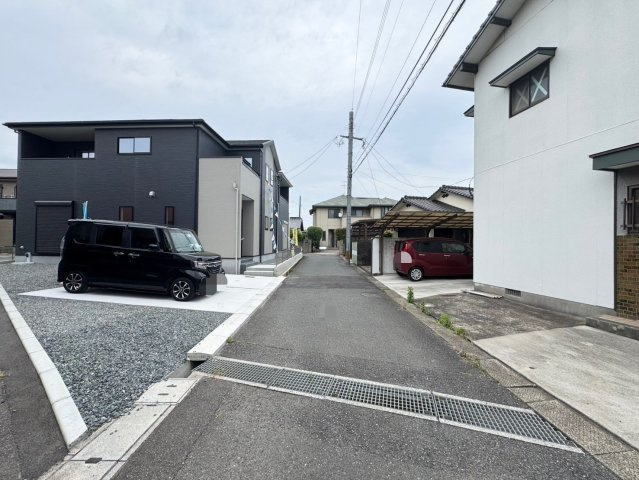 【前面道路含む現地写真】の画像